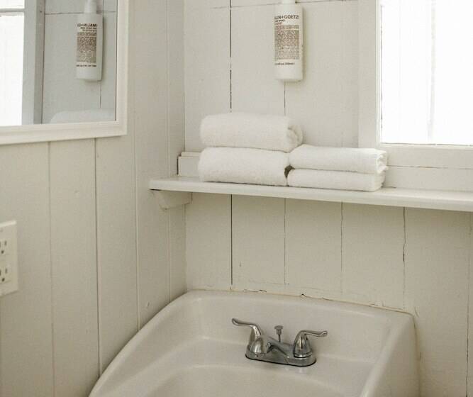 호텔 Johnson S Beach Cabins And Campground