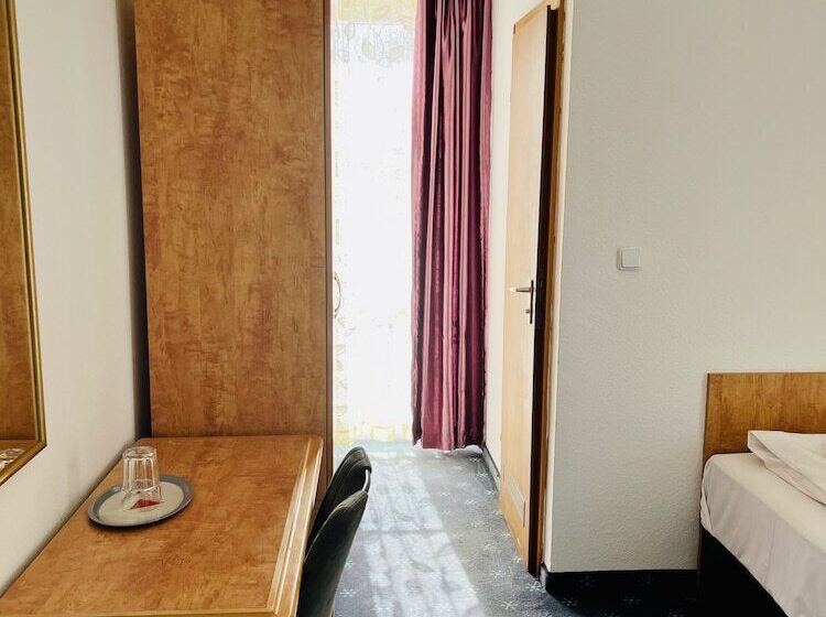 호텔 Neo Cologne Bonn Airport