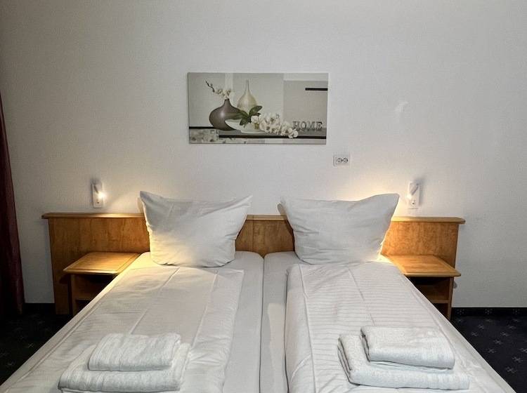 호텔 Neo Cologne Bonn Airport