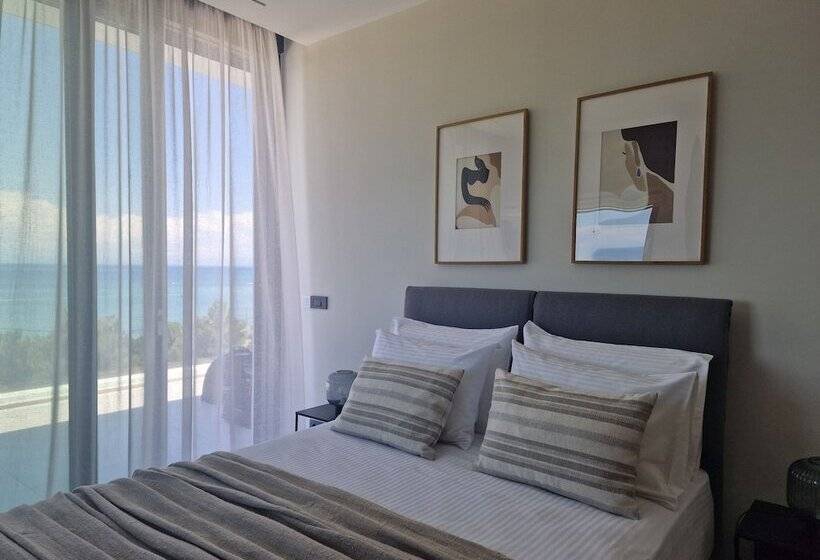هتل Omnia Villa