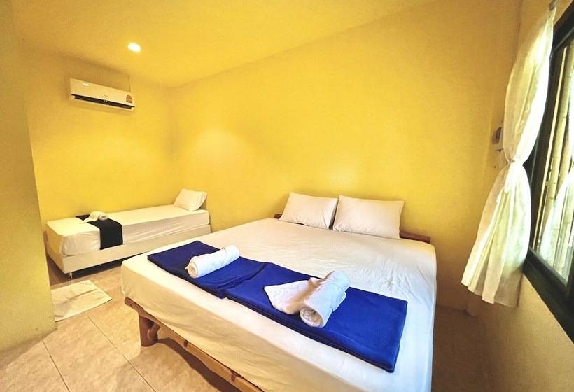 בית מלון כפרי Phupa Beach Resort