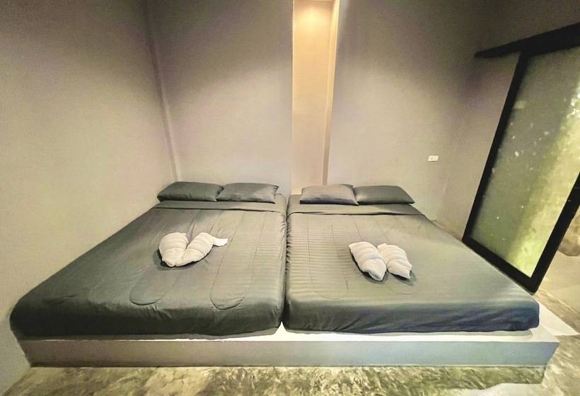 בית מלון כפרי Phupa Beach Resort