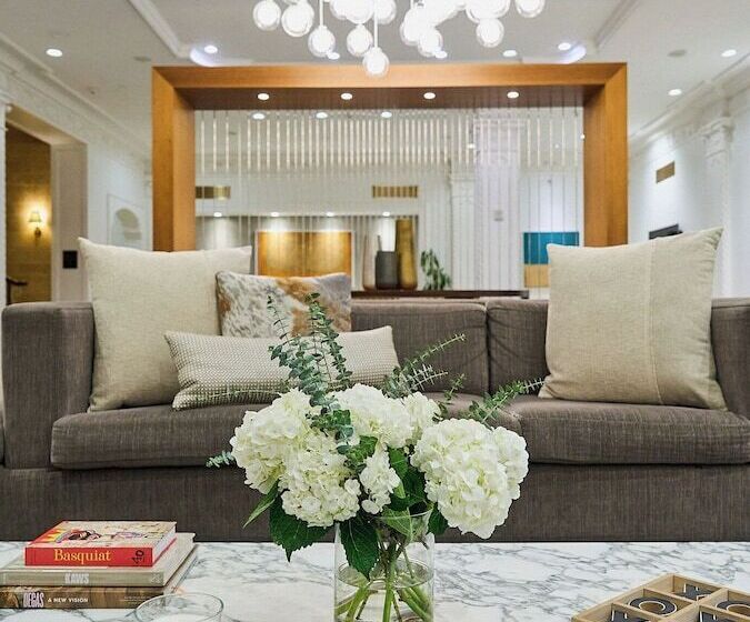 هتل Rusk House Serviced Apartments
