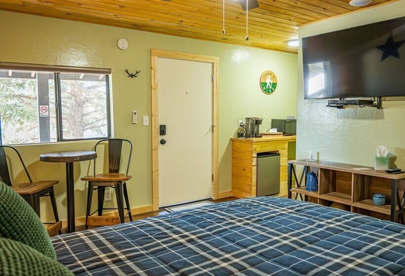 בית מלון כפרי Rusty Buck Inn