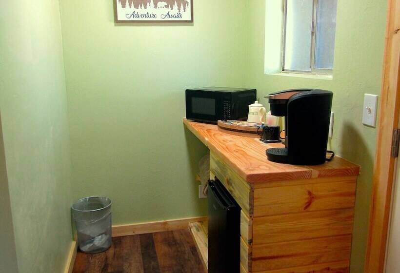 בית מלון כפרי Rusty Buck Inn