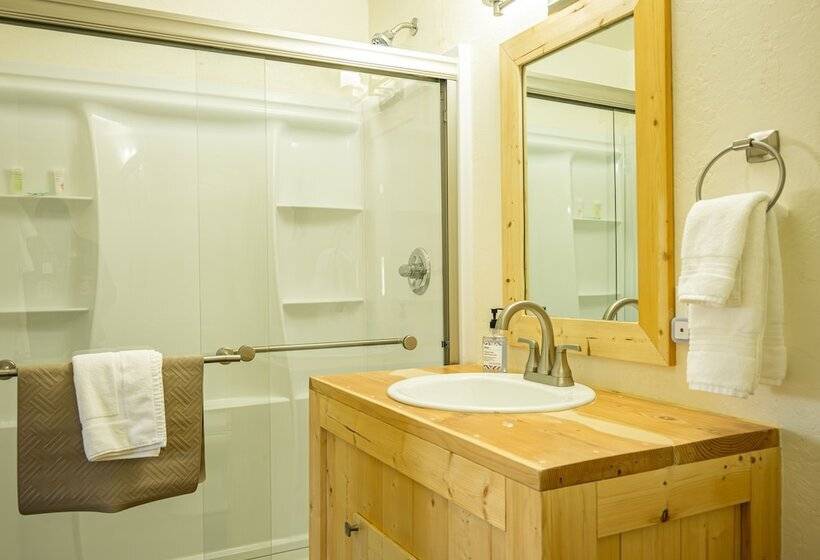 בית מלון כפרי Rusty Buck Inn