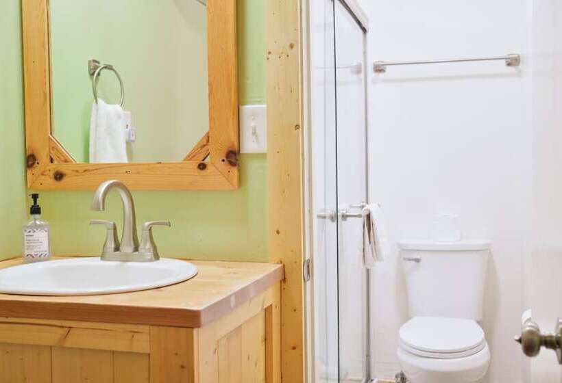 בית מלון כפרי Rusty Buck Inn