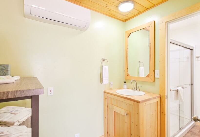 בית מלון כפרי Rusty Buck Inn