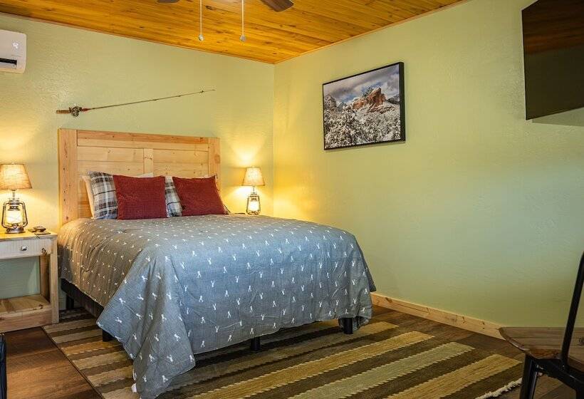 בית מלון כפרי Rusty Buck Inn