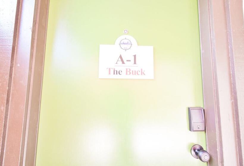 בית מלון כפרי Rusty Buck Inn