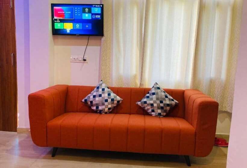 فندق Snow Crest Residency