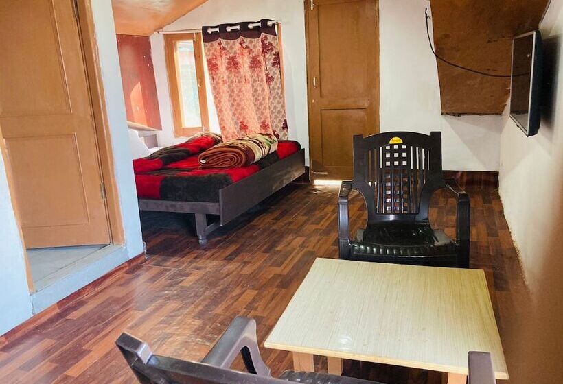 فندق Snow Crest Residency