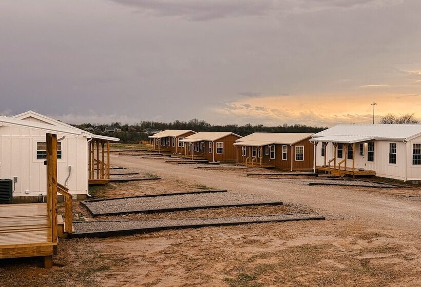 فندق The Glamping At Eden Reserve