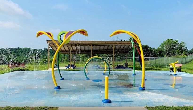 בית מלון כפרי The Glamping At Eden Reserve