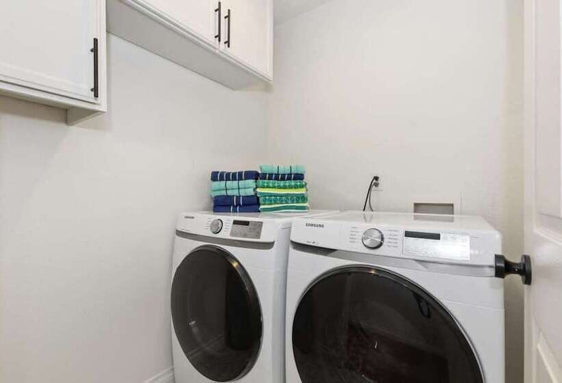 Indio Escape By Avantstay Stunning Home In Coachella W/ Pool & Hot Tub