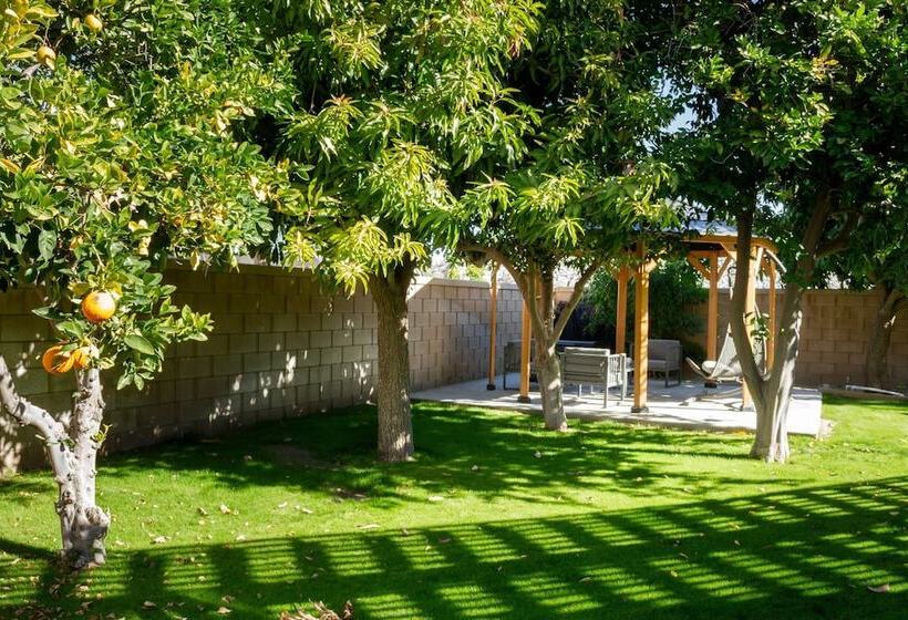 Larrea By Avantstay Luxurious Oasis W/ Pool & Hot Tub!