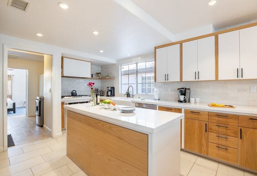 Larrea By Avantstay Luxurious Oasis W/ Pool & Hot Tub!