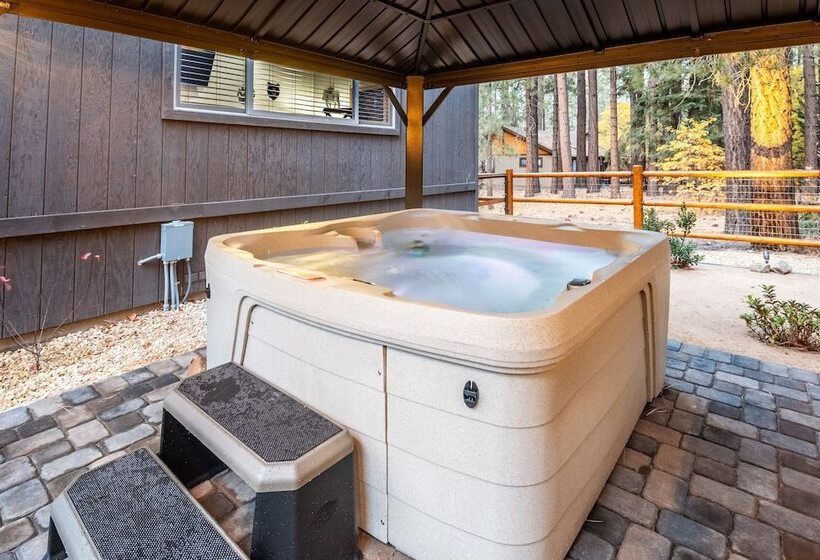 Lazy Bear Lodge By Avantstay Pine Tree Paradise W/ Game Room