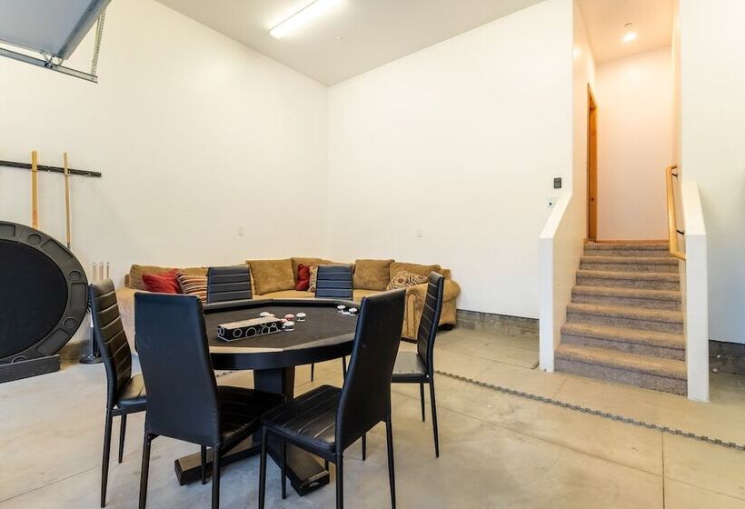 Lazy Bear Lodge By Avantstay Pine Tree Paradise W/ Game Room