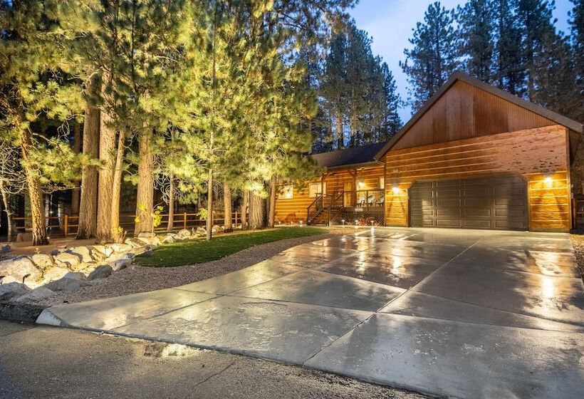 Lazy Bear Lodge By Avantstay Pine Tree Paradise W/ Game Room