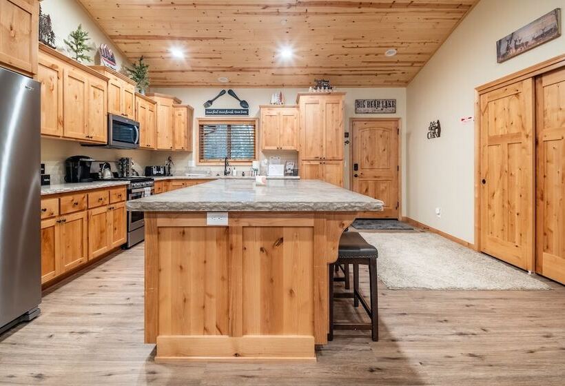 Lazy Bear Lodge By Avantstay Pine Tree Paradise W/ Game Room