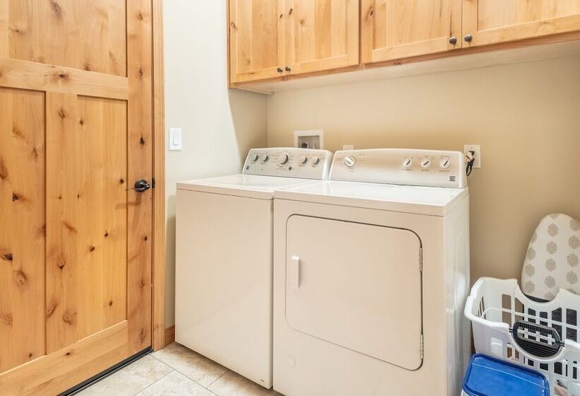 Lazy Bear Lodge By Avantstay Pine Tree Paradise W/ Game Room