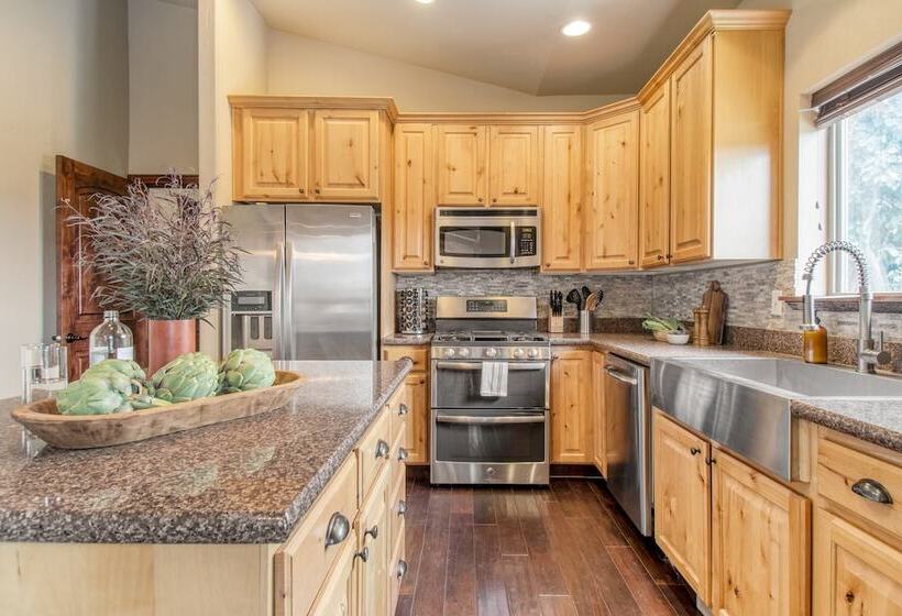 Lucky Bill By Avantstay Lake Views, 15mins To Park City Mtn