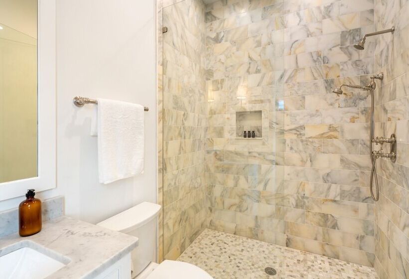 Marlin By Avantstay Beachfront Mansion W/ 10 Bdrs & Multiple Living Spaces & Kitchens!