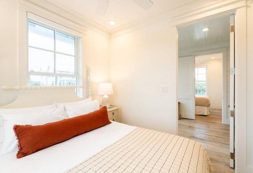 Marlin By Avantstay Beachfront Mansion W/ 10 Bdrs & Multiple Living Spaces & Kitchens!