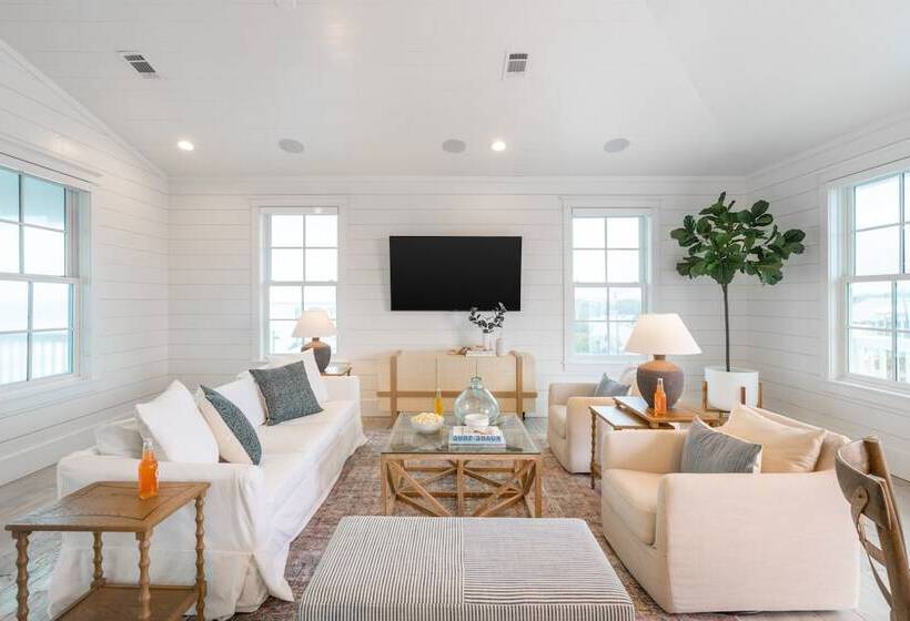 Marlin By Avantstay Beachfront Mansion W/ 10 Bdrs & Multiple Living Spaces & Kitchens!