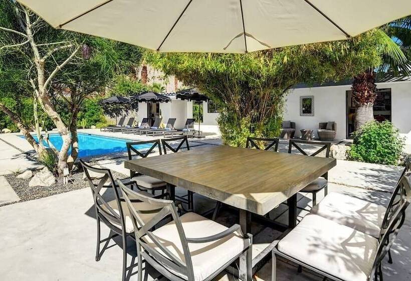 Palo Verde By Avantstay Lush Garden Home With Mountain View Pool & Bbq! Permit#4791