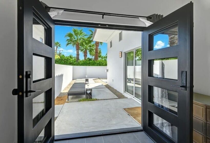 Palo Verde By Avantstay Lush Garden Home With Mountain View Pool & Bbq! Permit#4791