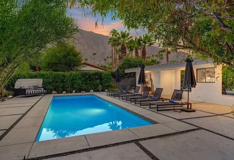 Palo Verde By Avantstay Lush Garden Home With Mountain View Pool & Bbq! Permit#4791