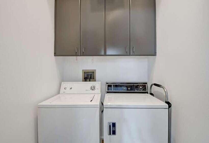 Palo Verde By Avantstay Lush Garden Home With Mountain View Pool & Bbq! Permit#4791