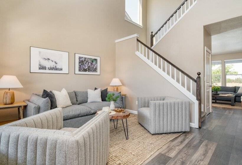 Ponderosa Pines By Avantstay Gorgeous Deck, 10 Mins From Central Bend Family Friendly