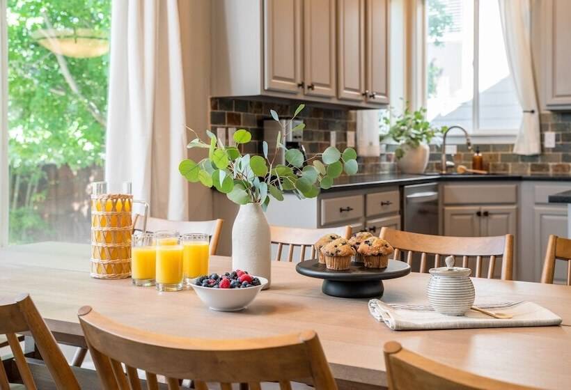 Ponderosa Pines By Avantstay Gorgeous Deck, 10 Mins From Central Bend Family Friendly