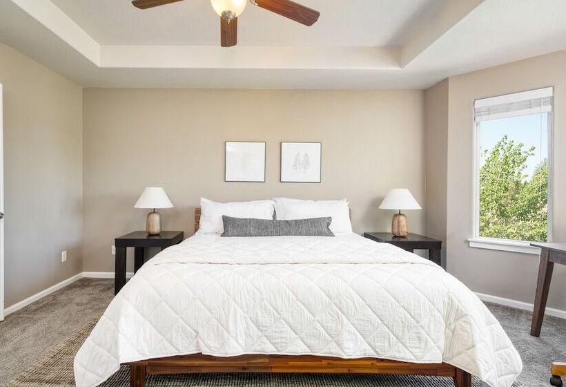 Ponderosa Pines By Avantstay Gorgeous Deck, 10 Mins From Central Bend Family Friendly