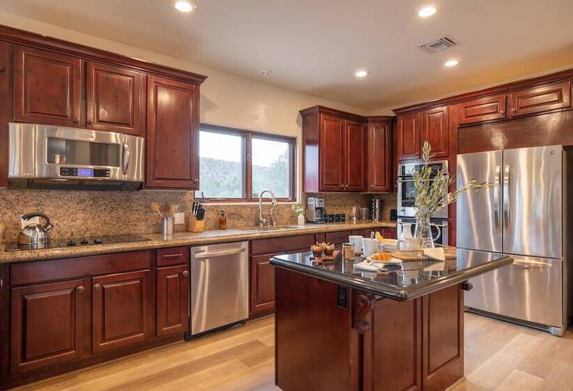 Pyramid By Avantstay Luxe Sedona Mansion W/ Views, 7mins To Downtown