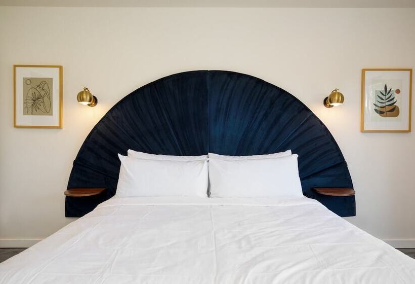 Quinta Blue By Avantstay Pool & Puttin Green, On The Golf Course!