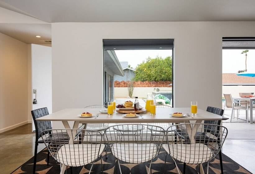 Quinta Green By Avantstay Modern Home W/ Pool, Spa & Golf Course!