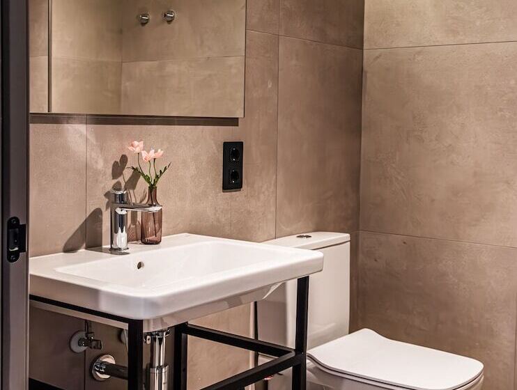 إقامة Atenea Living