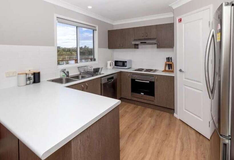 منتجع Big4 Big River Holiday Park