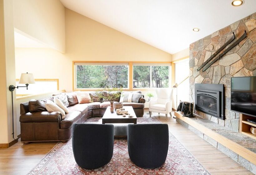 Sage Blush By Avantstay Upgraded 4 Bdr/chefs Kitchen/ A/c/hot Tub!