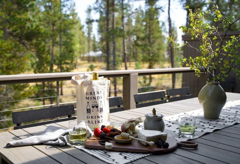 Sage Blush By Avantstay Upgraded 4 Bdr/chefs Kitchen/ A/c/hot Tub!