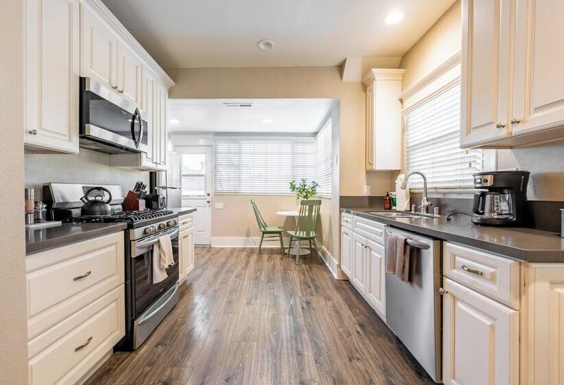 Sea Sight By Avantstay Walk To Newport Beach