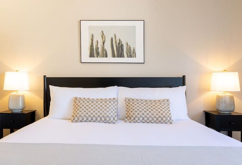 Spanish Wells By Avantstay Putting Green + Pool!