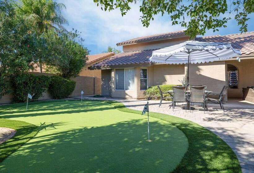 Spanish Wells By Avantstay Putting Green + Pool!