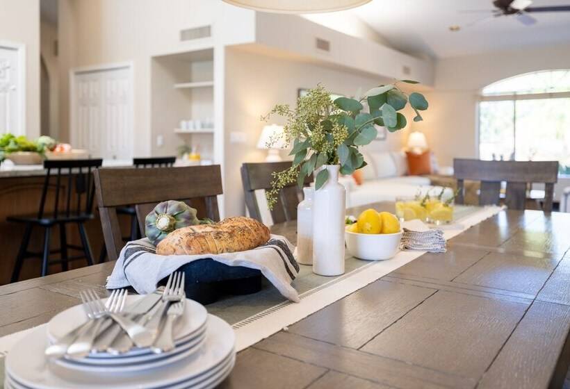 Spanish Wells By Avantstay Putting Green + Pool!