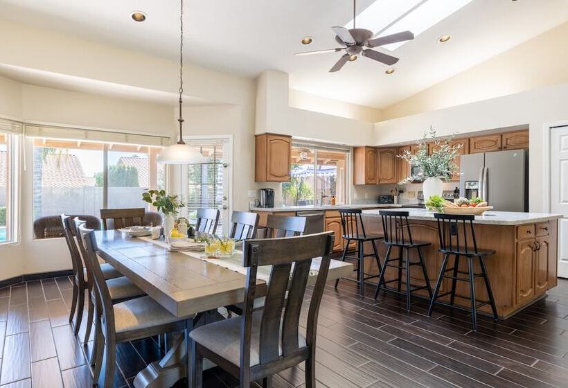 Spanish Wells By Avantstay Putting Green + Pool!