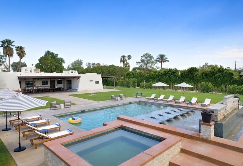 Starlight Estate By Avantstay 20 People! Architectual Mansion W/ Pool, Tennis Court, Game Room